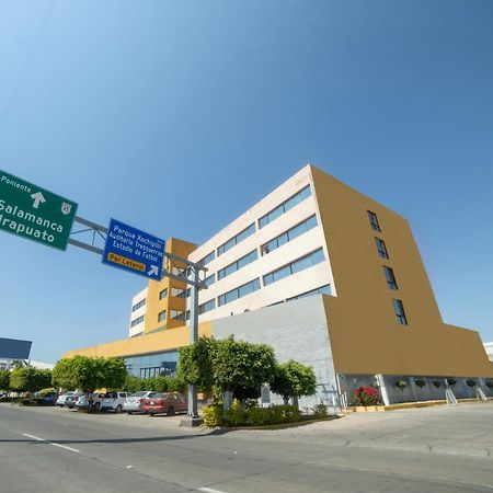 Capital O Hotel Casa Real Celaya Celaya  Bagian luar foto